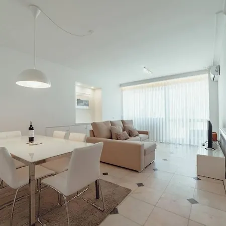 Grand Bom Sucesso Apartamento *